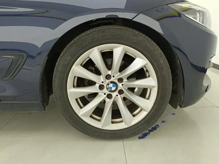BMW 3 Series GT — фото 6