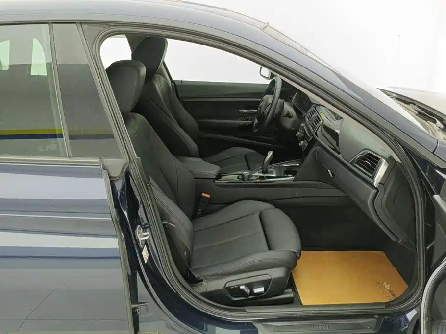 BMW 3 Series GT — фото 8