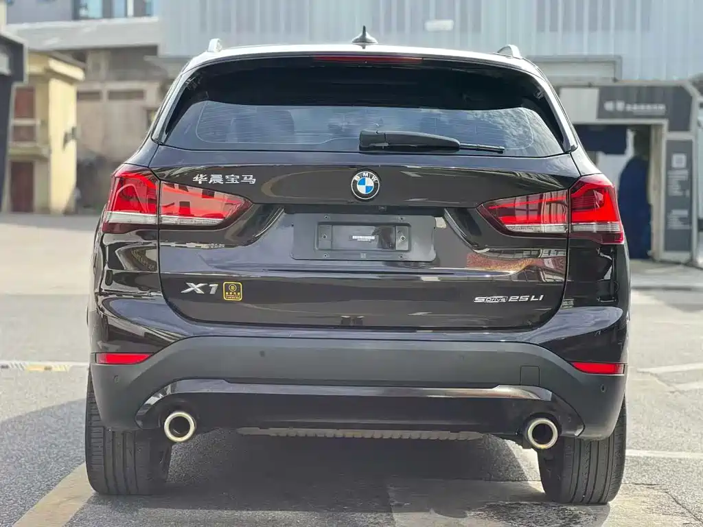 BMW X1 — фото 8