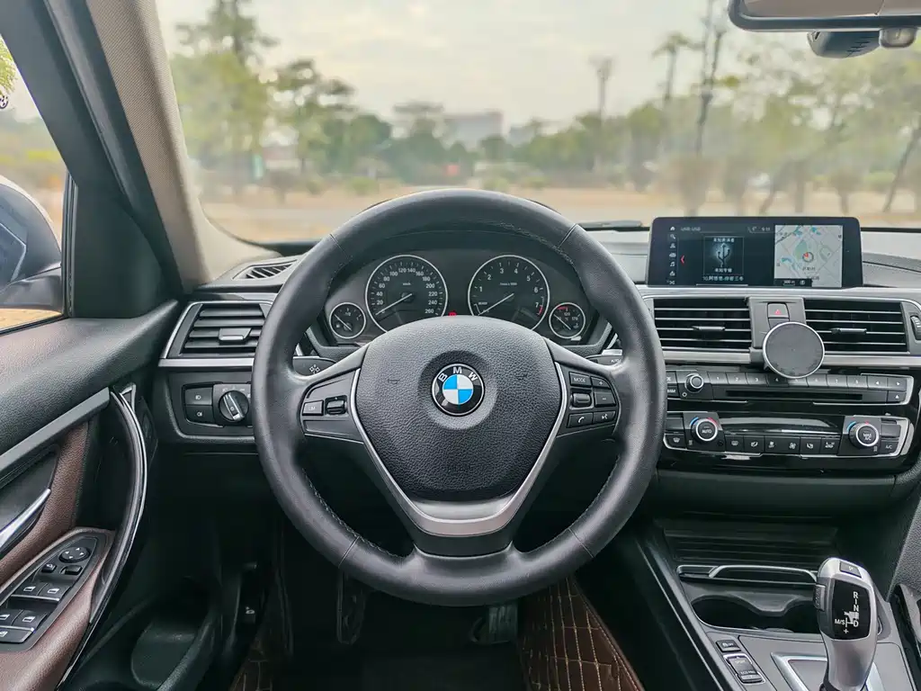 BMW 3 Series — фото 15