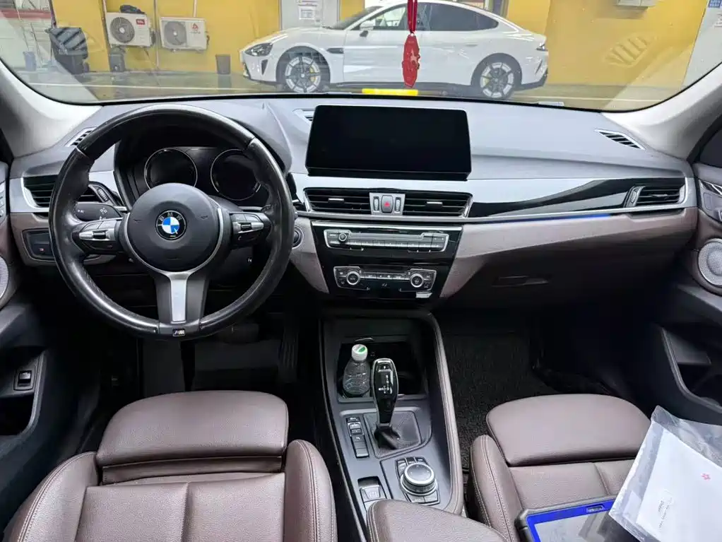BMW X1 — фото 10