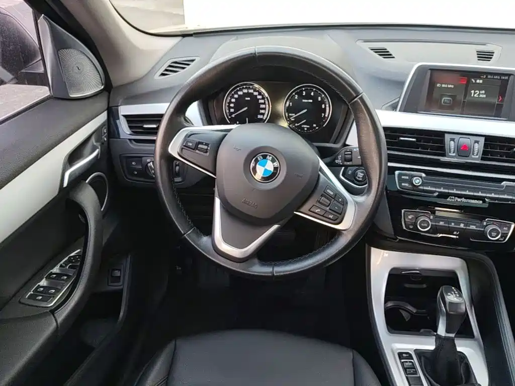BMW X1 — фото 15