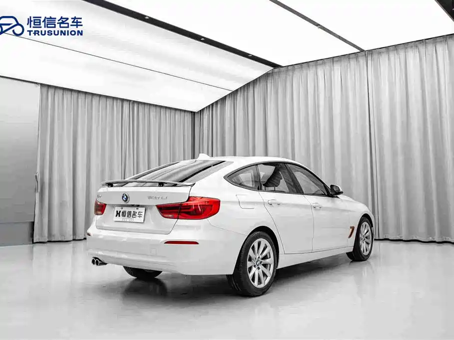 BMW 3 Series GT — фото 5