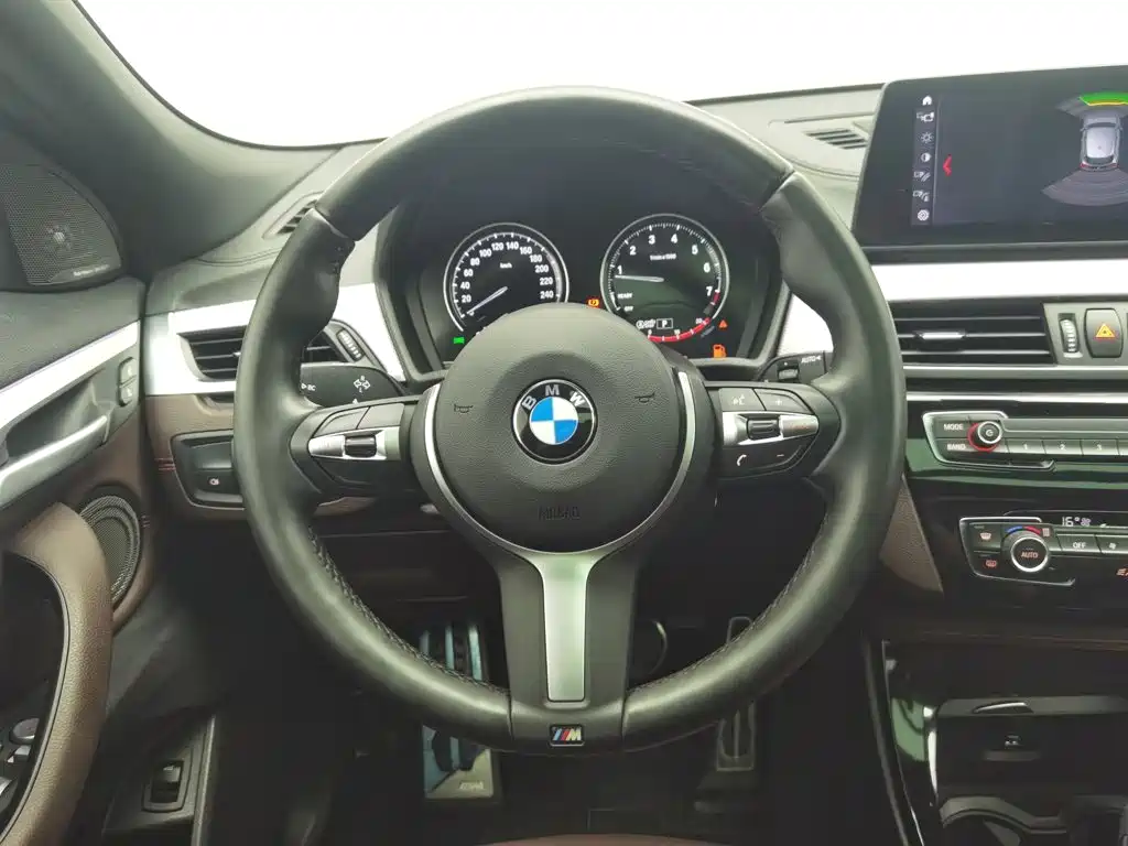 BMW X2 — фото 11