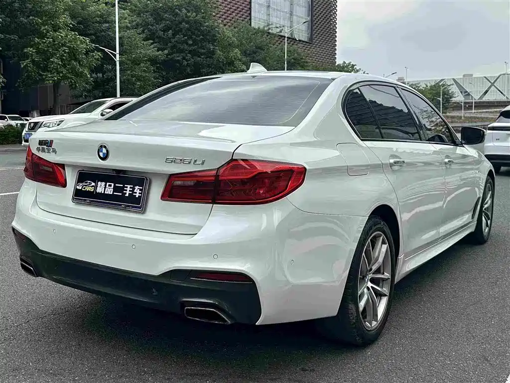 BMW 5 Series — фото 7