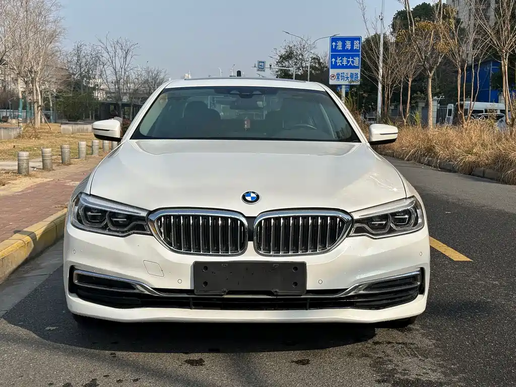BMW 5 Series New Energy — фото 2