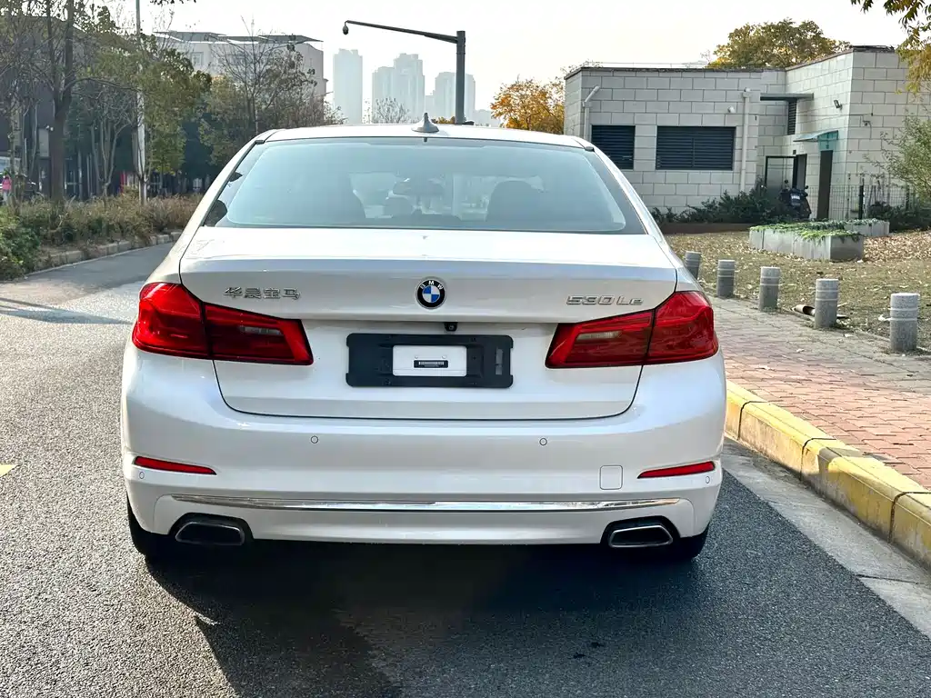 BMW 5 Series New Energy — фото 13
