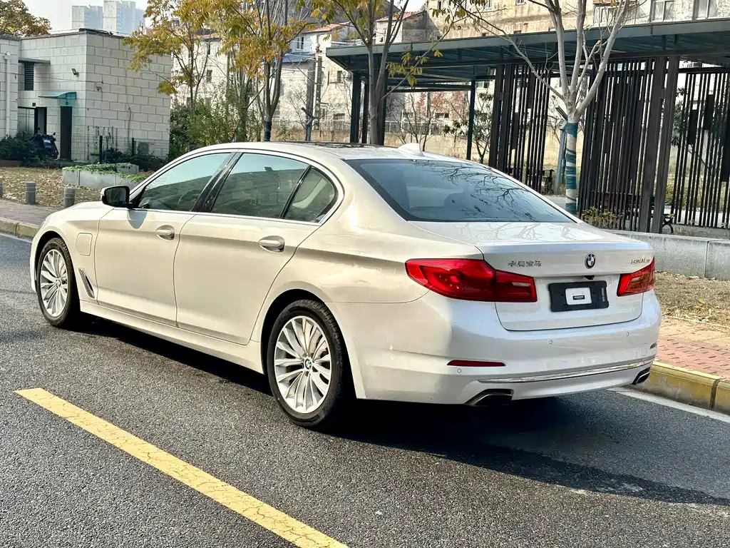 BMW 5 Series New Energy — фото 14