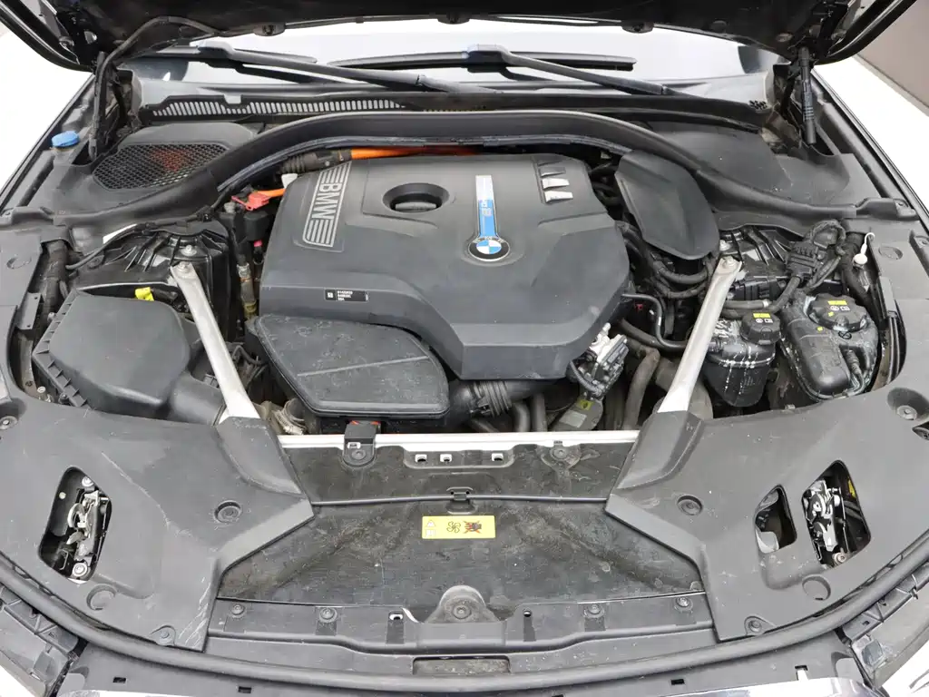 BMW 5 Series New Energy — фото 21