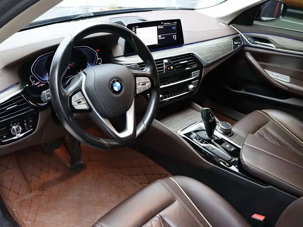 BMW 5 Series New Energy — фото 5