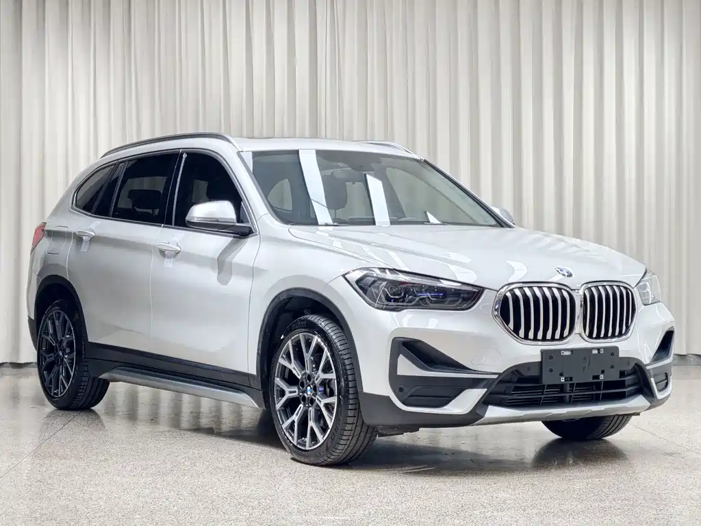 BMW X1 — фото 3