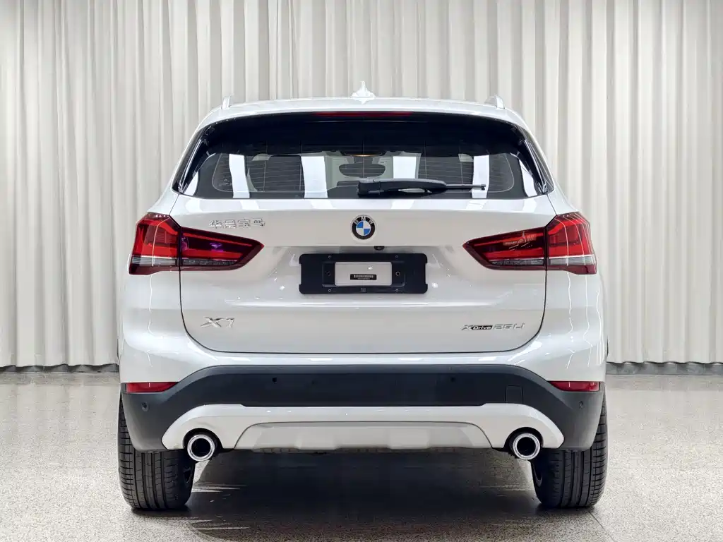 BMW X1 — фото 5