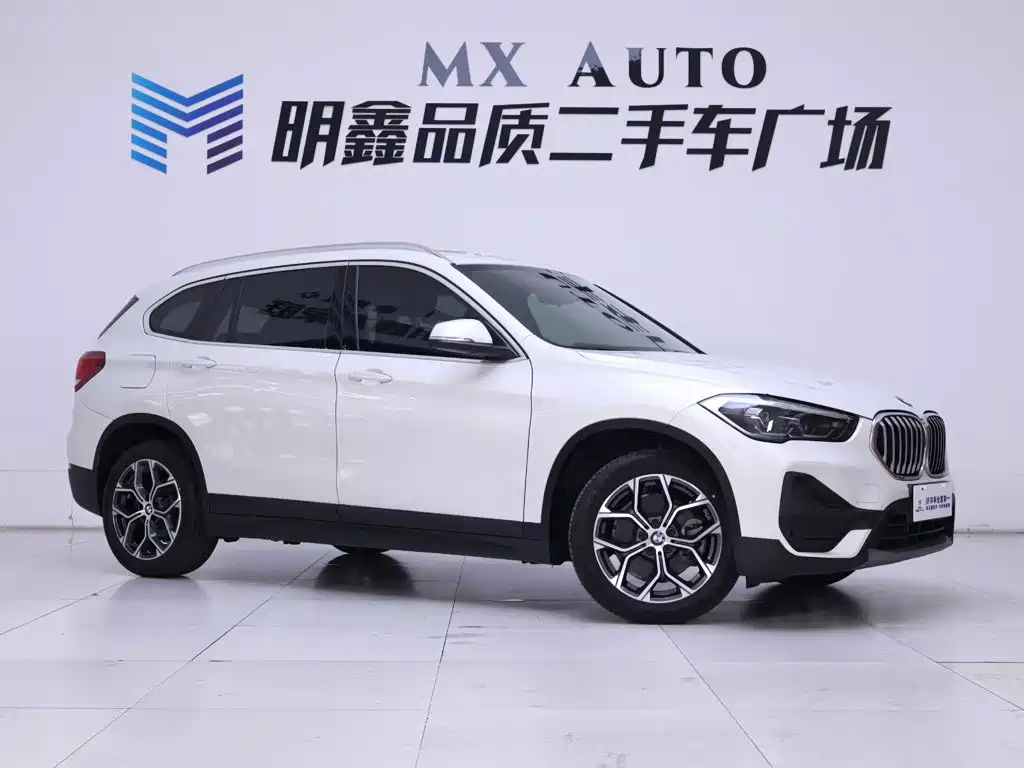 BMW X1 — фото 5