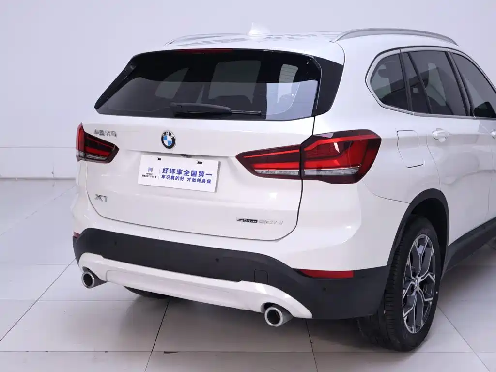 BMW X1 — фото 8