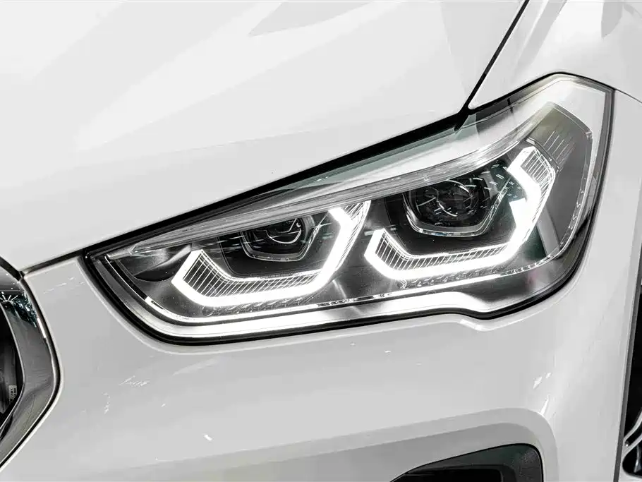 BMW X1 — фото 4