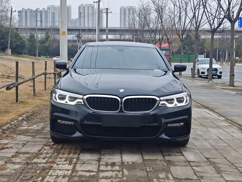 BMW 5 Series — фото 2