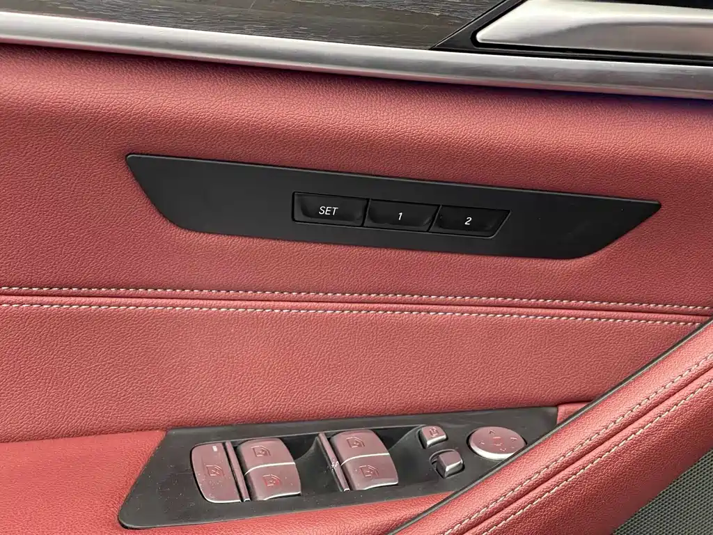 BMW 5 Series New Energy — фото 13