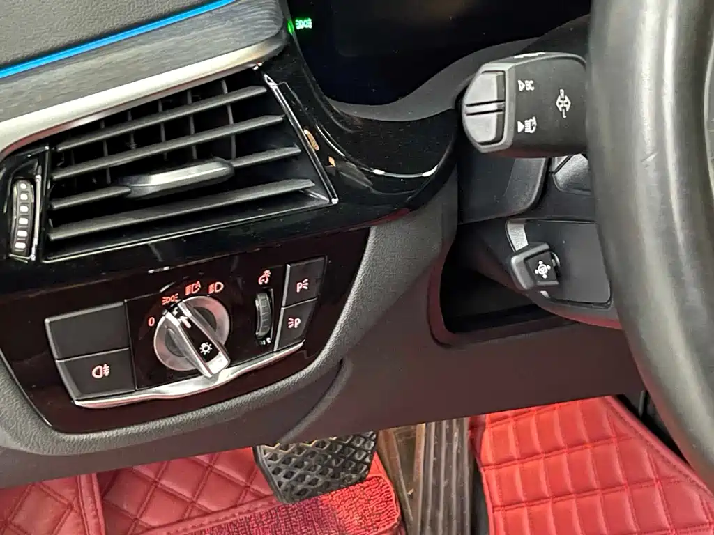 BMW 5 Series New Energy — фото 15