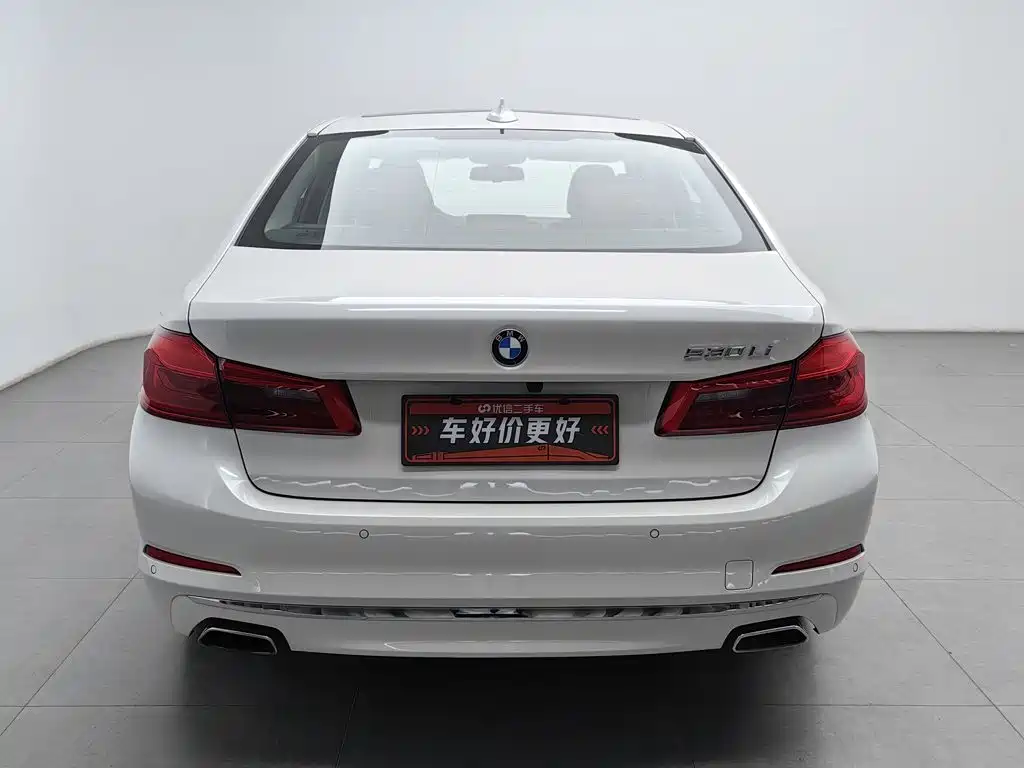BMW 5 Series — фото 4