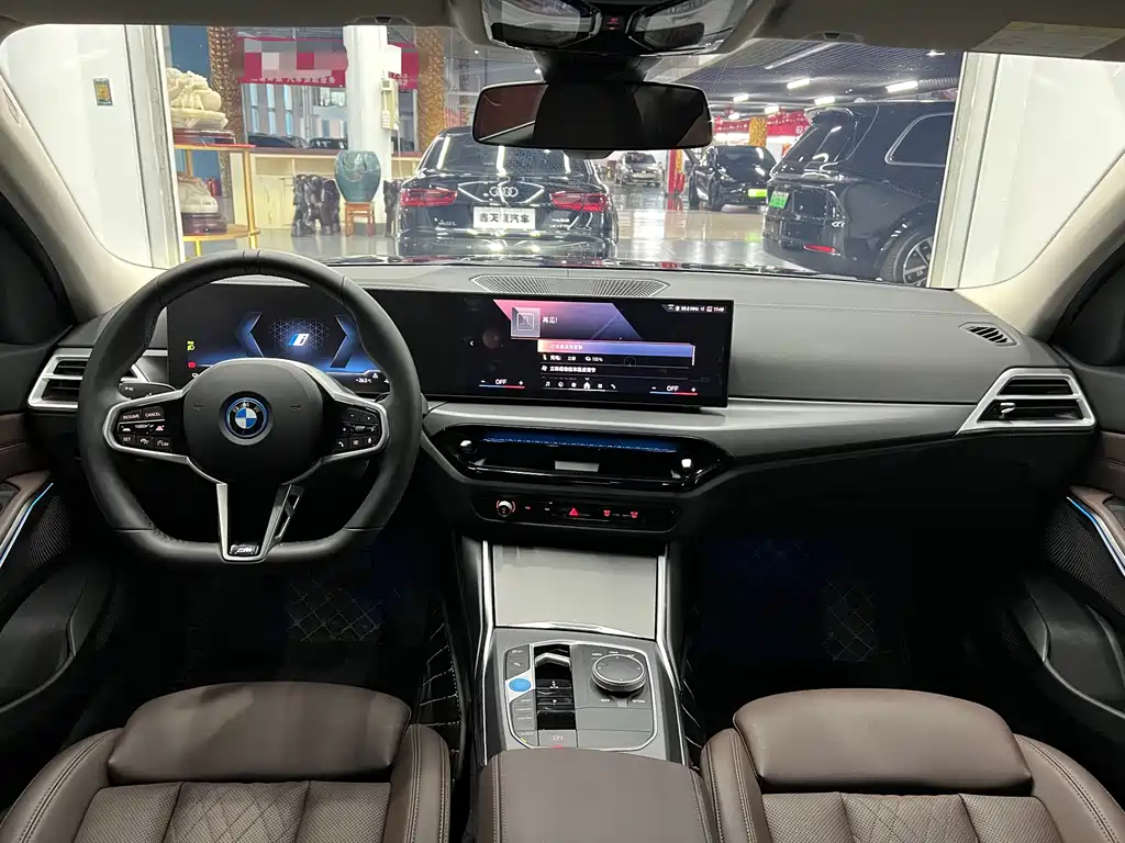 BMW i3 — фото 9