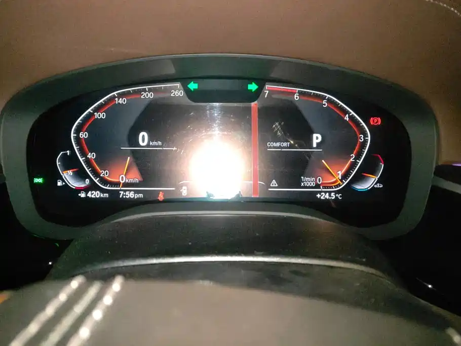 BMW 5 Series — фото 14