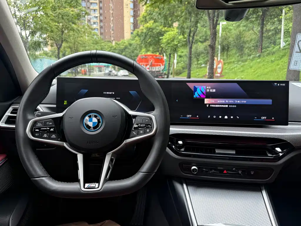 BMW i3 — фото 17