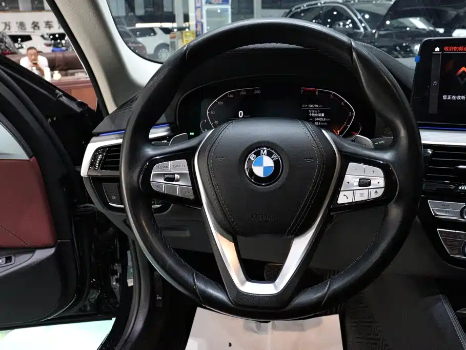 BMW 5 Series — фото 13