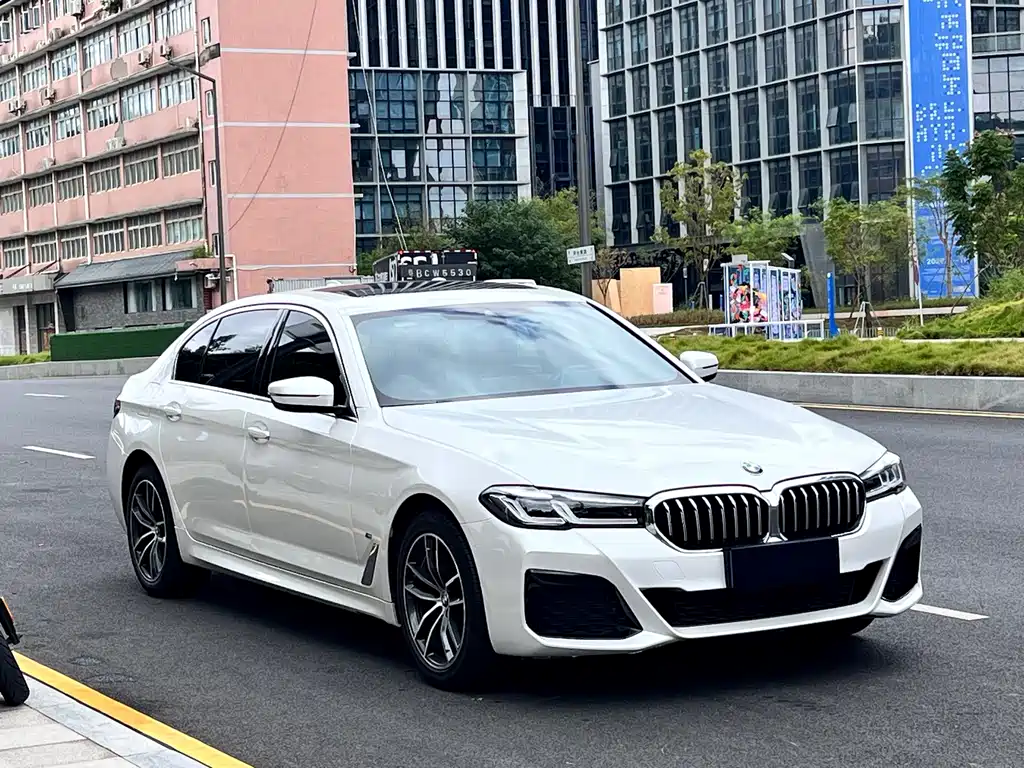 BMW 5 Series — фото 3