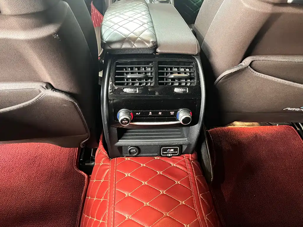 BMW 5 Series — фото 10
