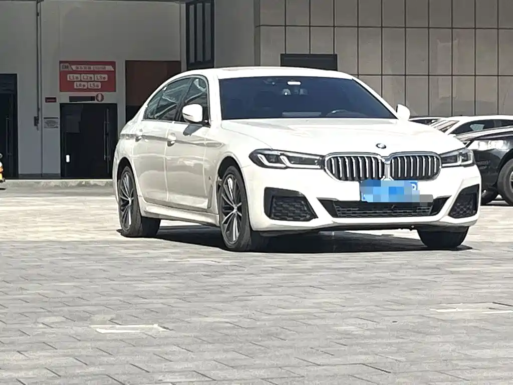 BMW 5 Series — фото 3