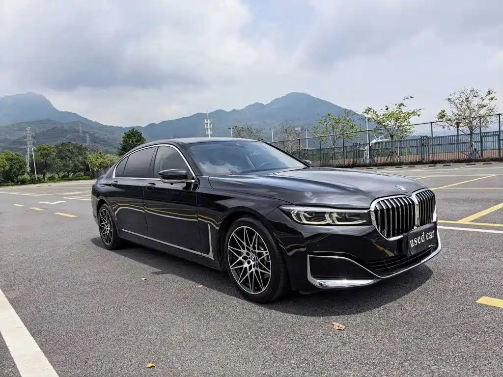 BMW 7 Series — фото 3