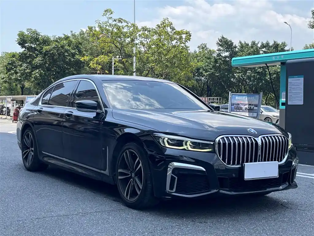 BMW 7 Series — фото 2