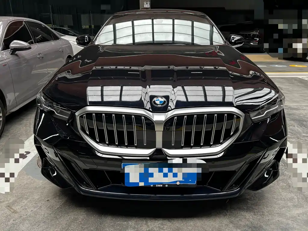BMW 5 Series — фото 2