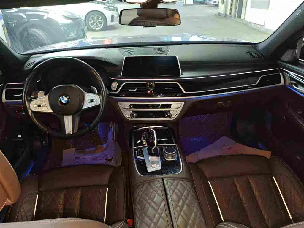BMW 7 Series — фото 3
