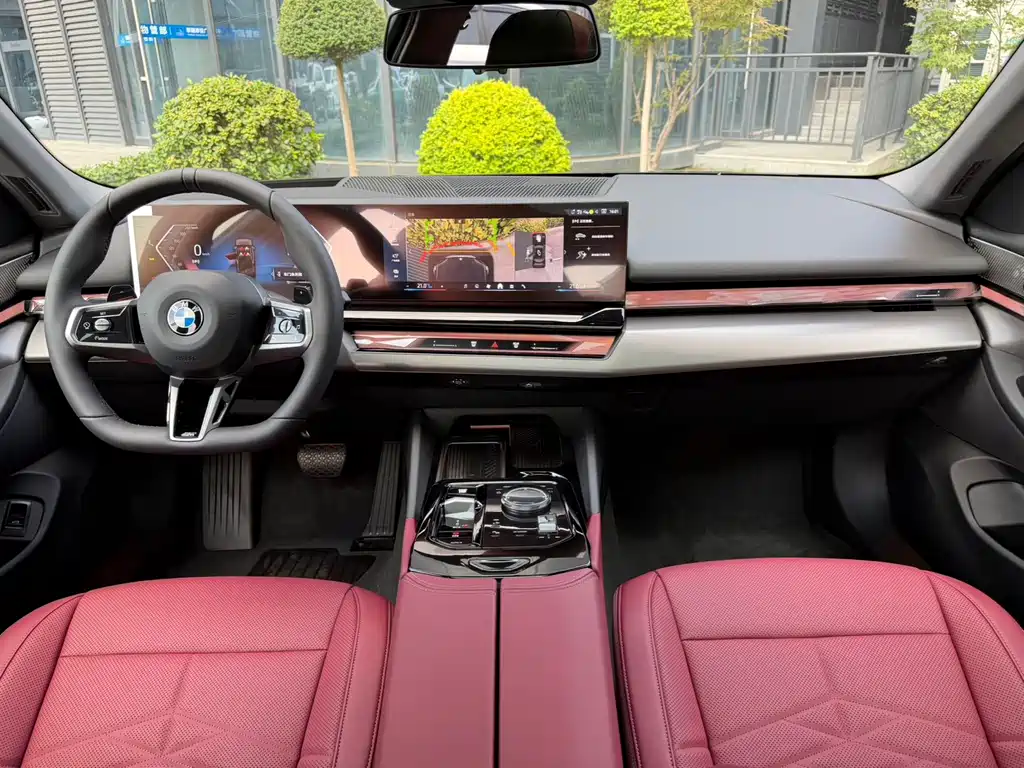 BMW 5 Series — фото 10