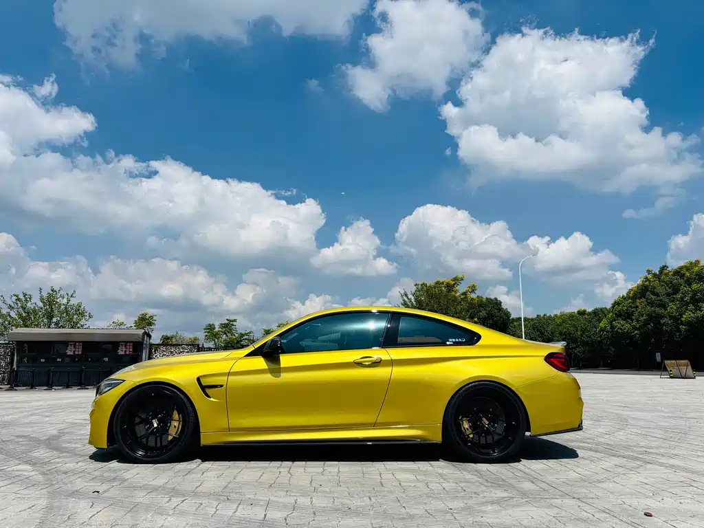 BMW M4 — фото 4
