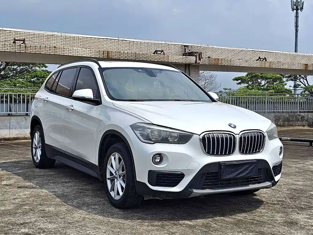 BMW X1 — фото 3