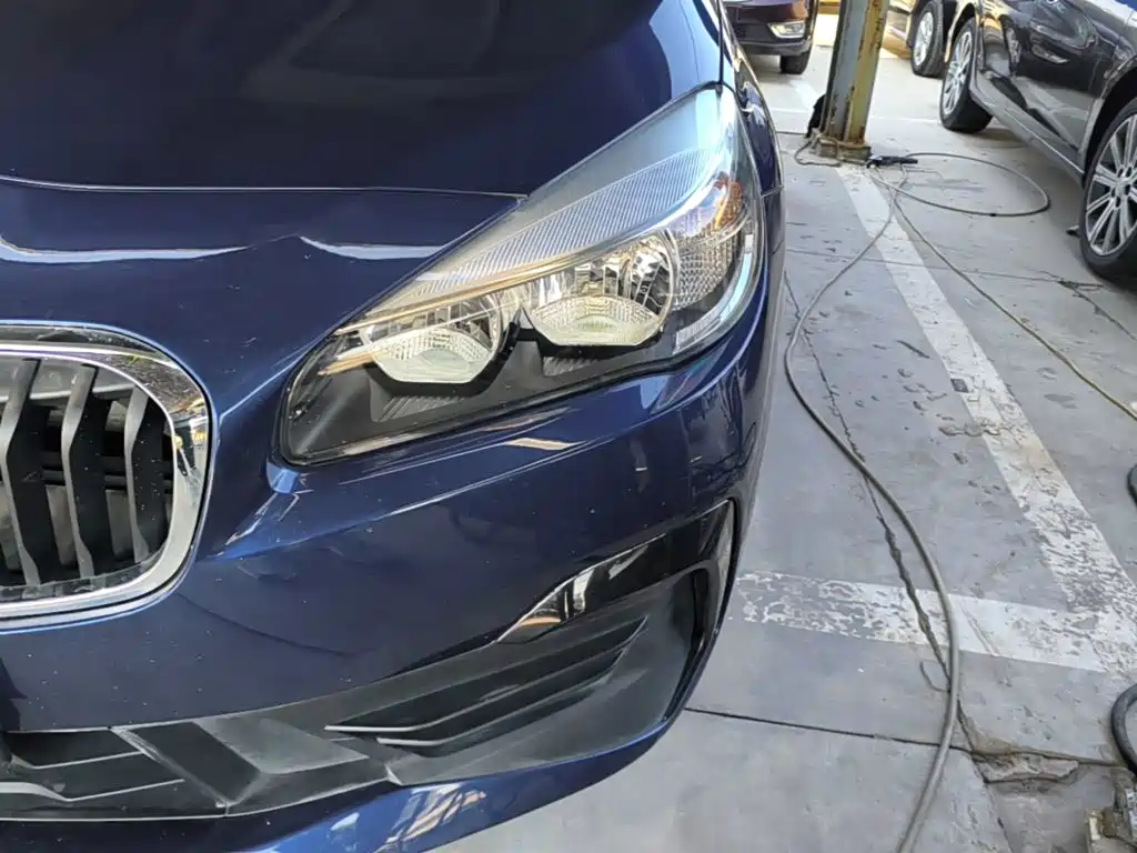 BMW 2 Series Active Tourer — фото 24
