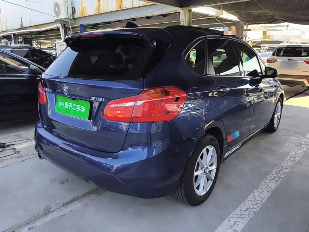 BMW 2 Series Active Tourer — фото 7
