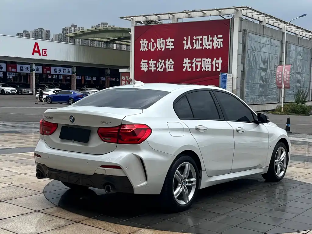 BMW 1 Series — фото 16