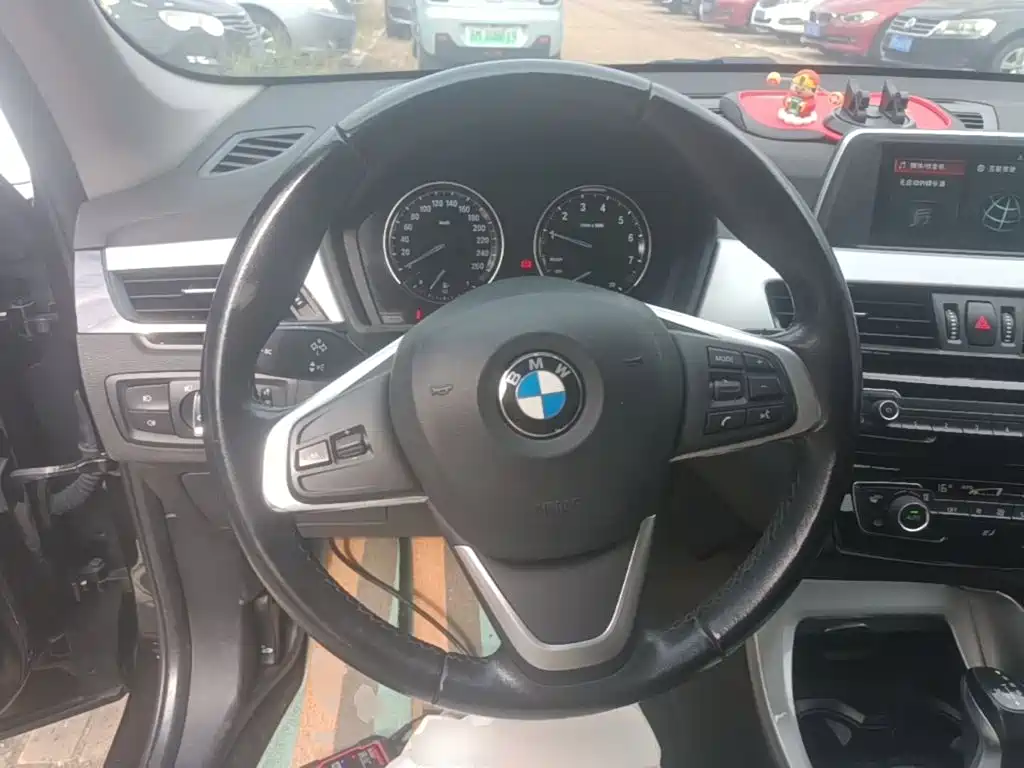 BMW X1 — фото 11