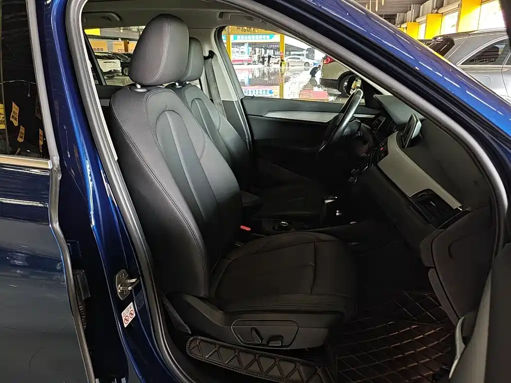 BMW X1 — фото 8
