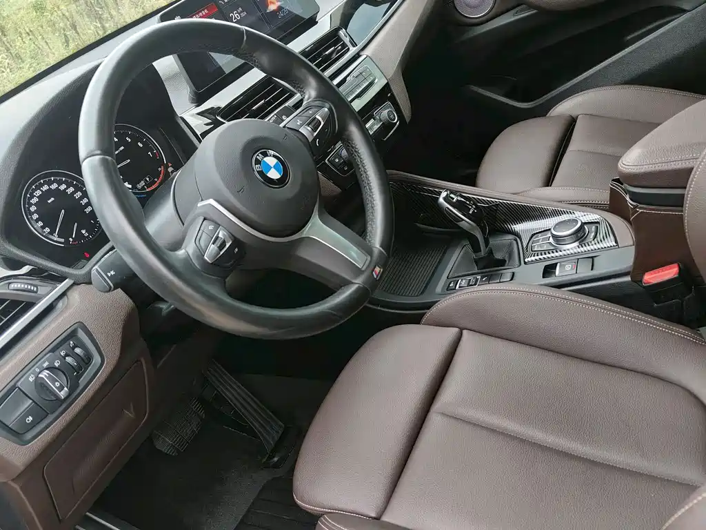 BMW X1 — фото 6