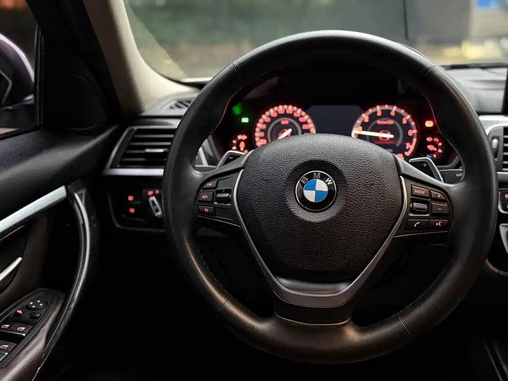 BMW 3 Series — фото 13