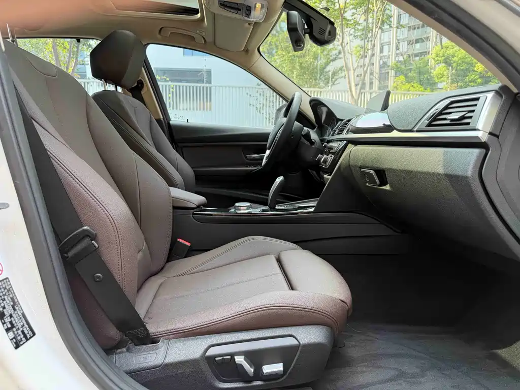 BMW 3 Series — фото 10