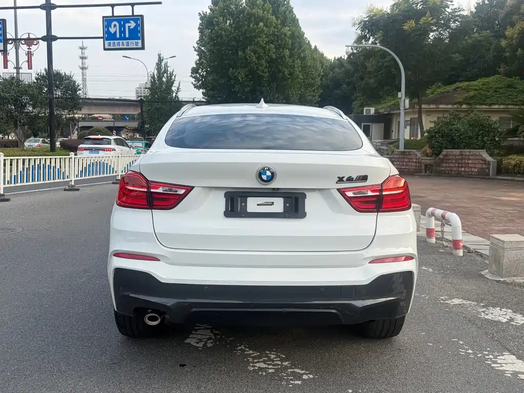 BMW X4 — фото 4