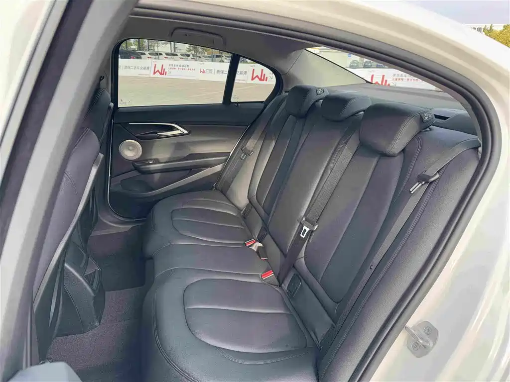 BMW 1 Series — фото 10