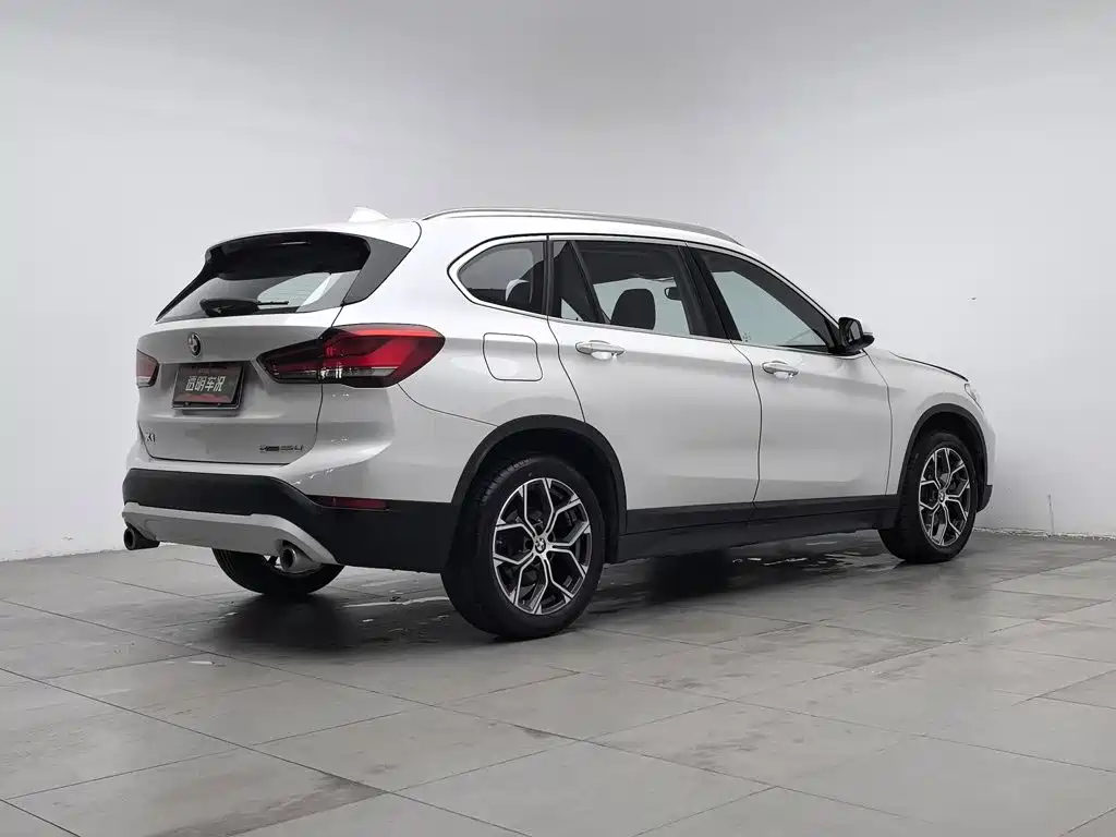 BMW X1 — фото 2
