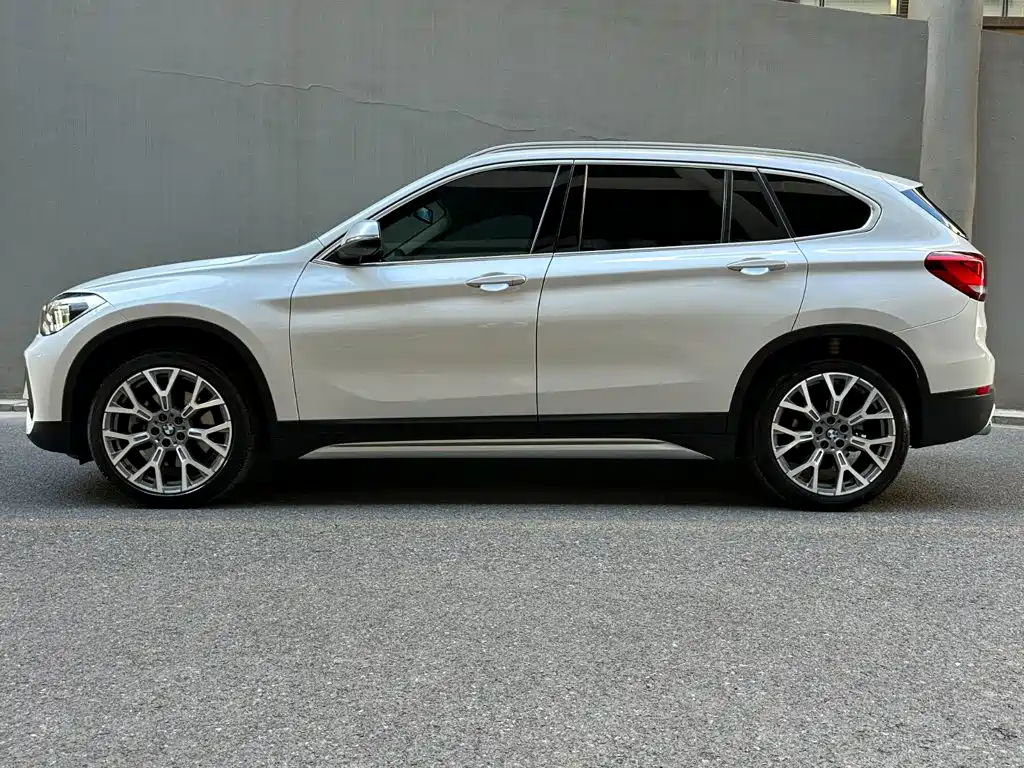 BMW X1 — фото 3