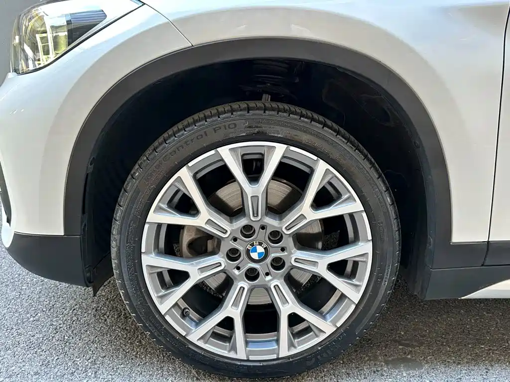BMW X1 — фото 6